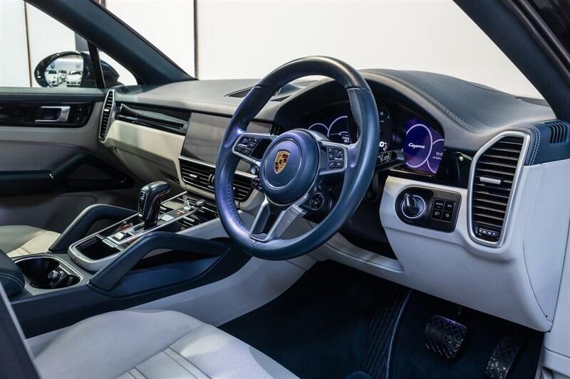 Porsche Cayenne view 7