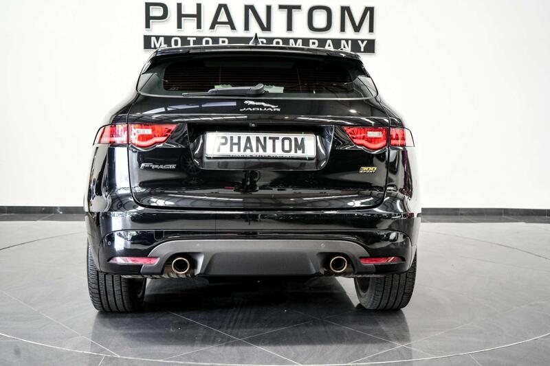 Jaguar F-Pace view 4