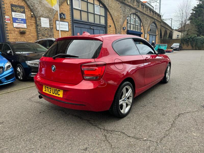 BMW 1 Series view 13