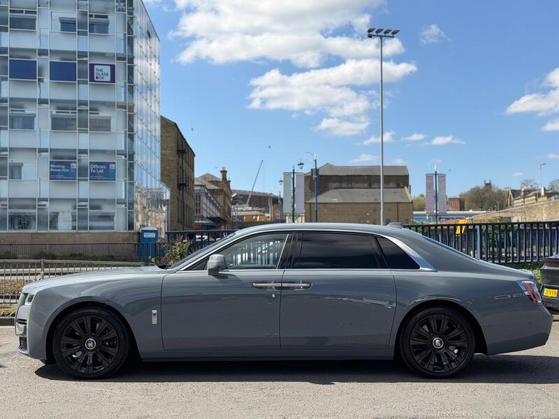 Rolls-Royce Ghost view 7