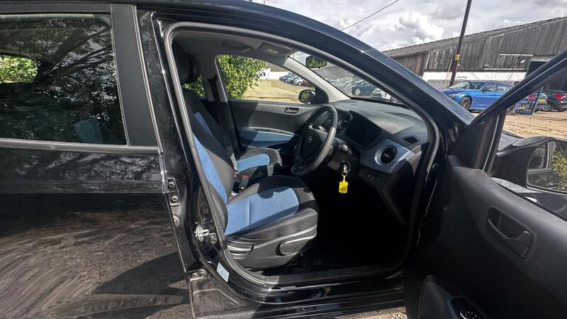2015 Hyundai i10 — photo 12