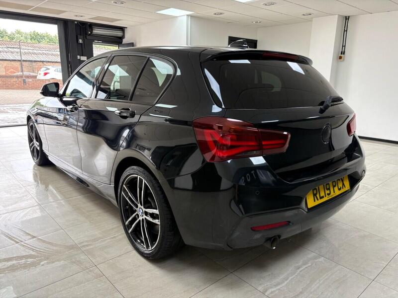 BMW 1 Series view 5