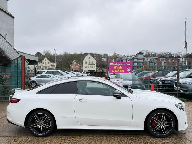 Mercedes-Benz E Class view 2