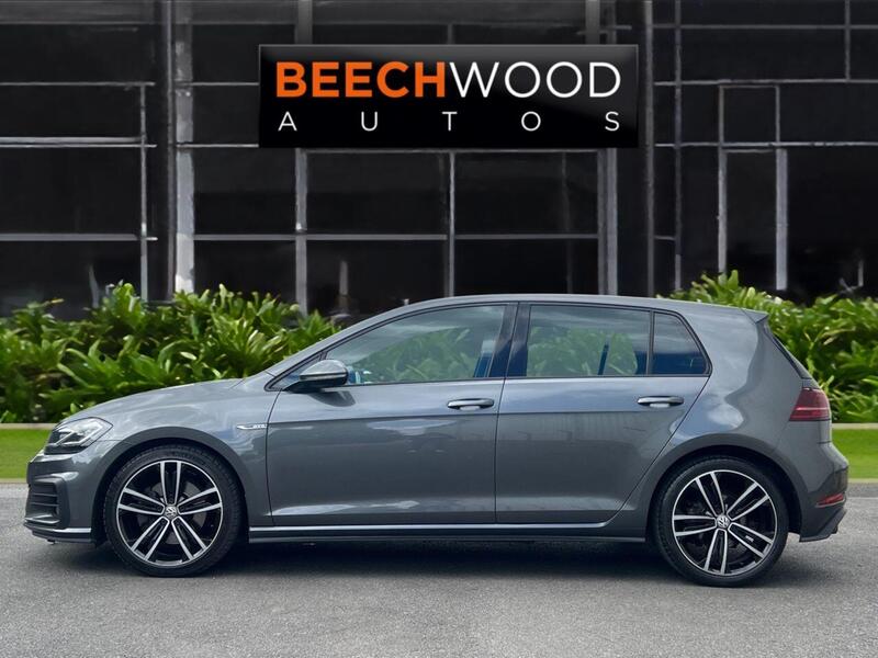 Volkswagen Golf view 6