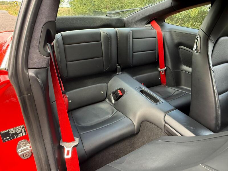 Porsche 911 view 23
