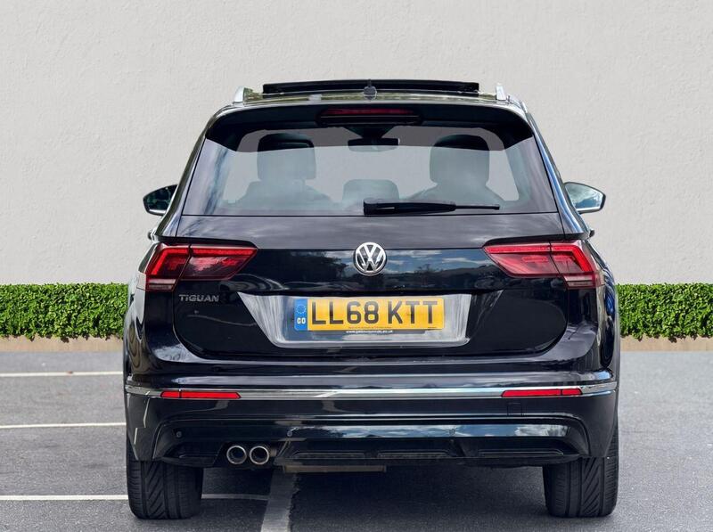 Volkswagen Tiguan view 6