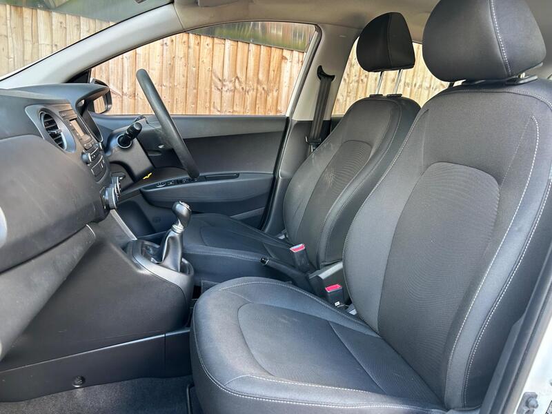 Hyundai I10 view 4