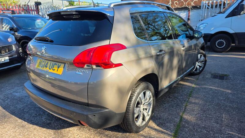 Peugeot 2008 view 3