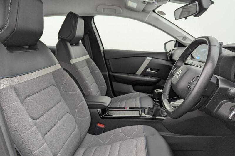 Citroen C4 view 3