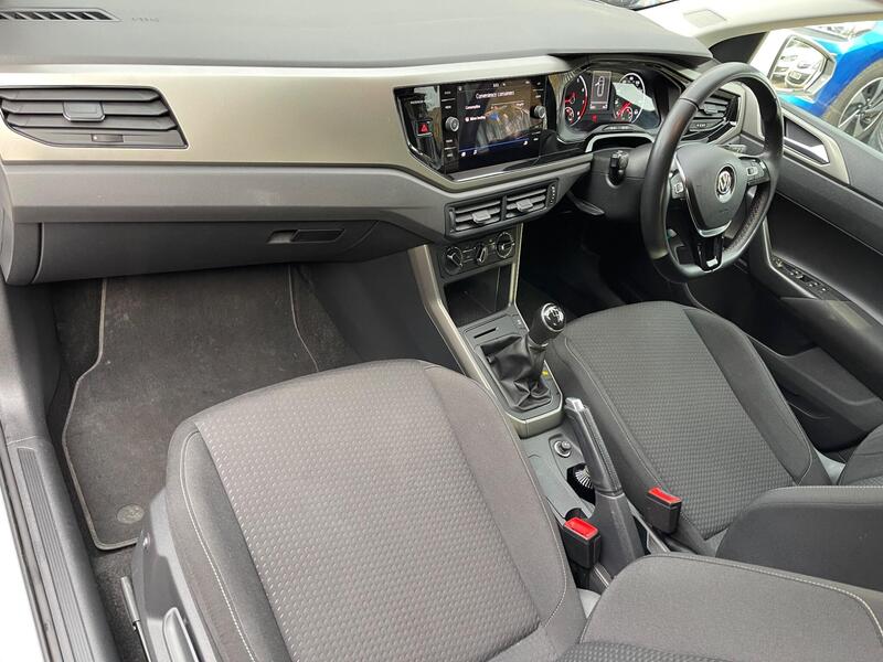 Volkswagen Polo 1.0 TSI Match Euro 6 (s/s) 5dr thumbnail 24