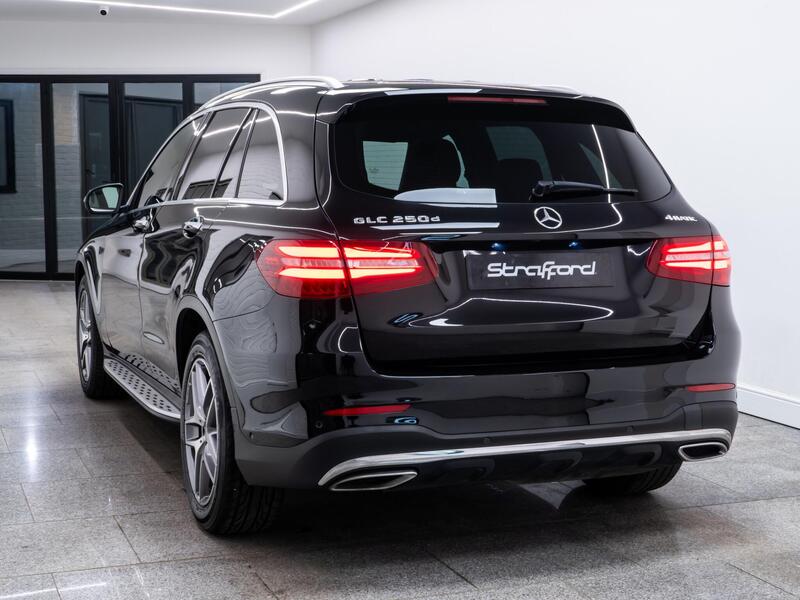 Mercedes-Benz GLC view 3
