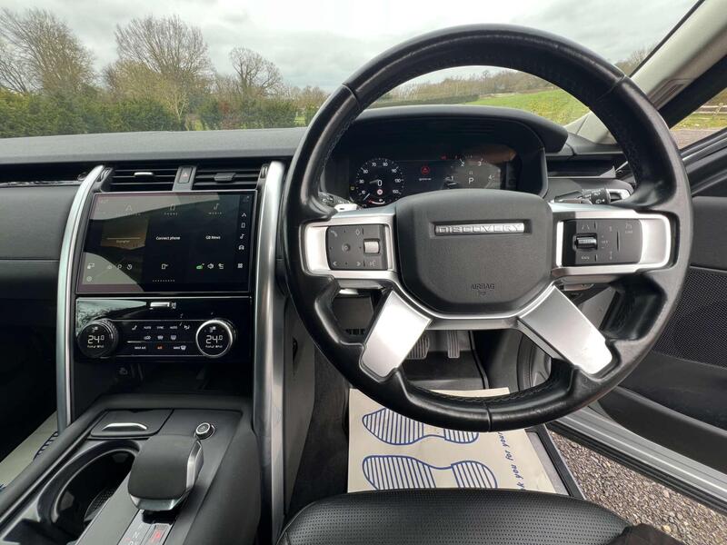 Land Rover Discovery 3 view 3