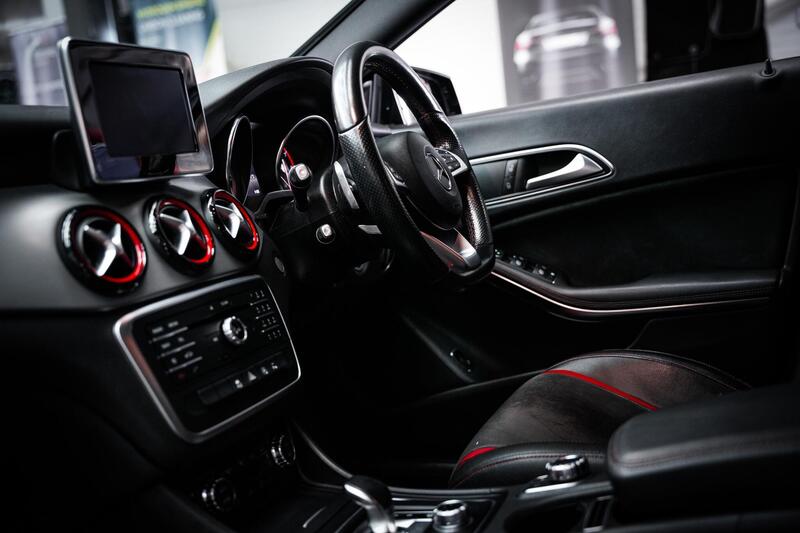 Mercedes-Benz Mercedes-Benz CLA view 3
