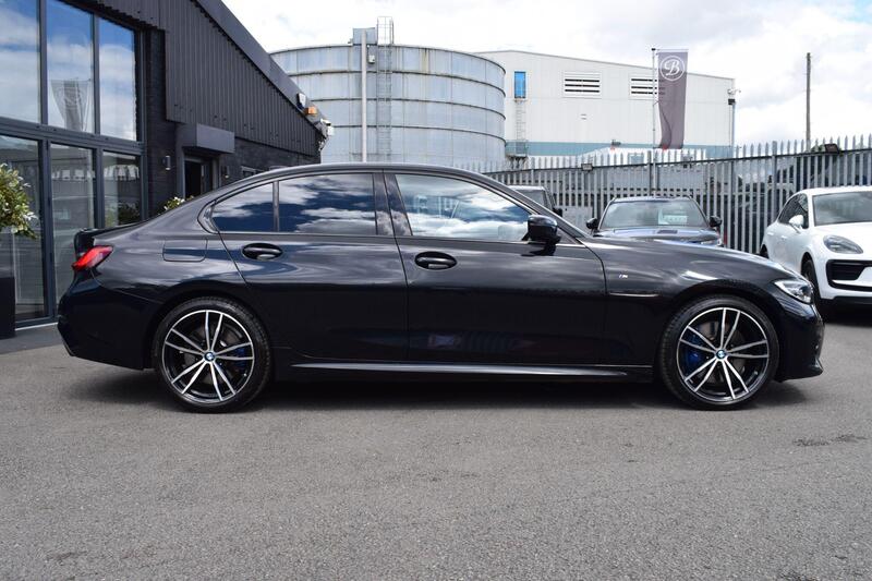 BMW 3 Series view 4