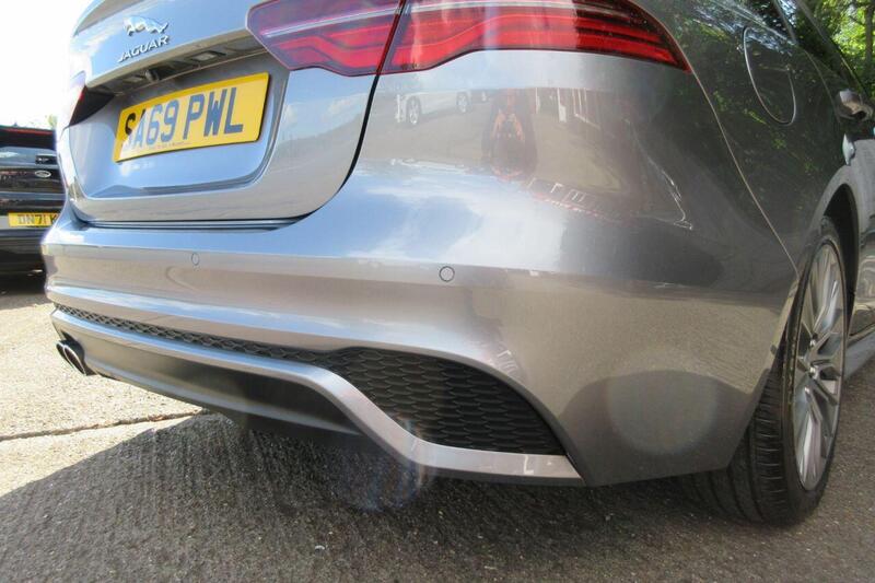 Jaguar Xe view 46
