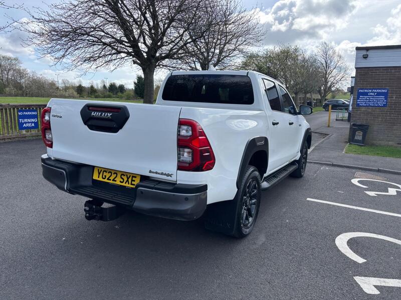 Toyota Hilux view 7