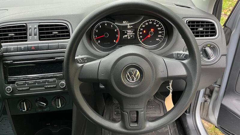 2013 Volkswagen Polo — photo 22