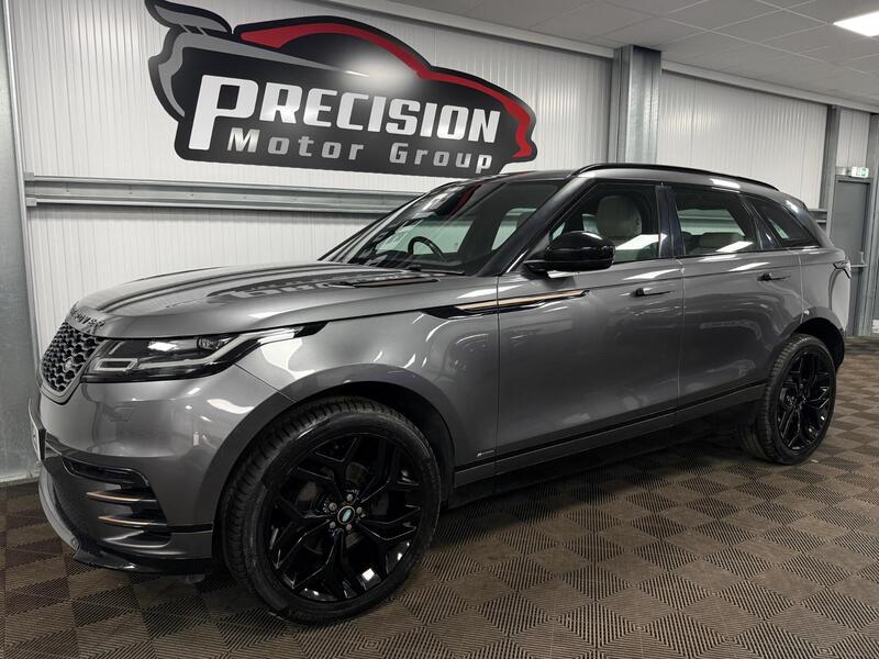 Land Rover Range Rover Velar view 4
