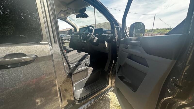 2026 Ford Transit Custom — photo 11
