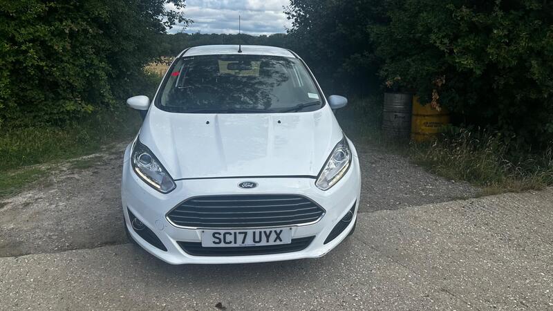 2017 Ford Fiesta — photo 2