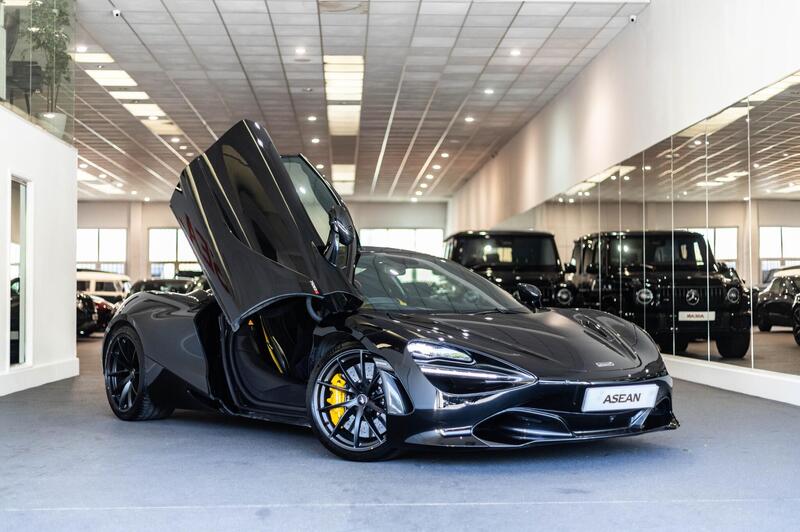 Mclaren 720s view 2