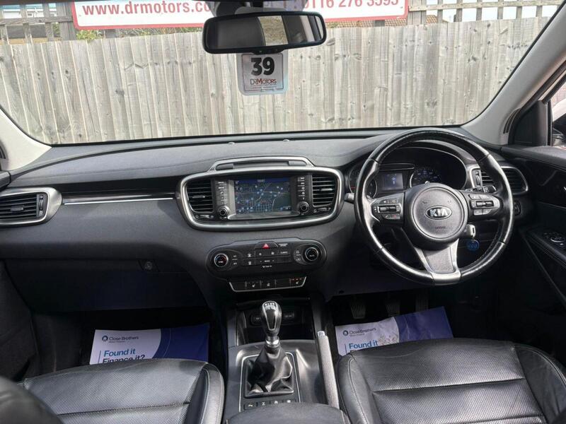 Kia Sorento view 5
