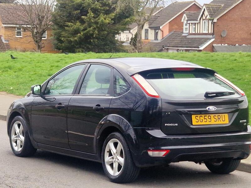 Ford Focus view 6