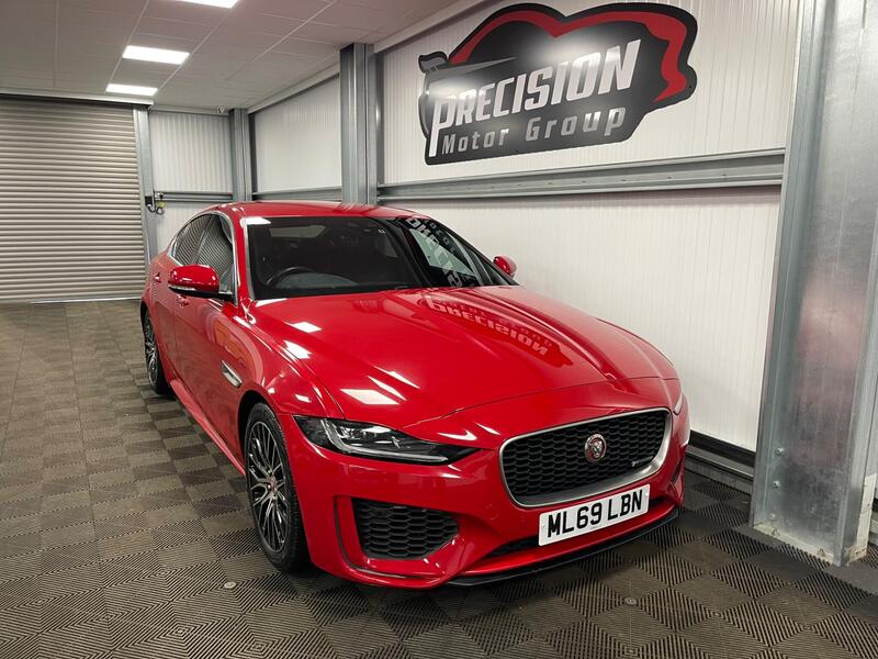 Jaguar Xe view 2