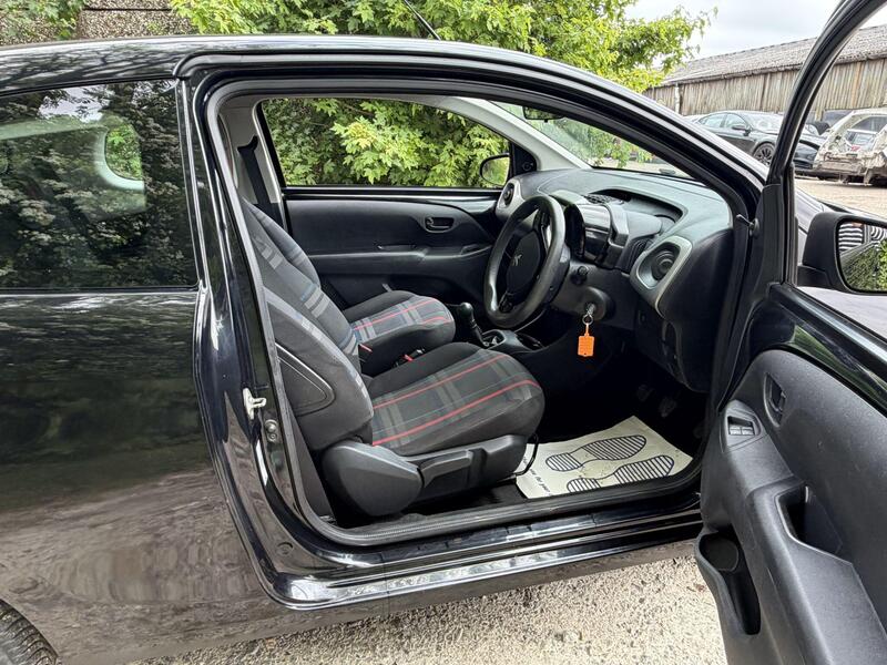 2015 Peugeot 108 — photo 10
