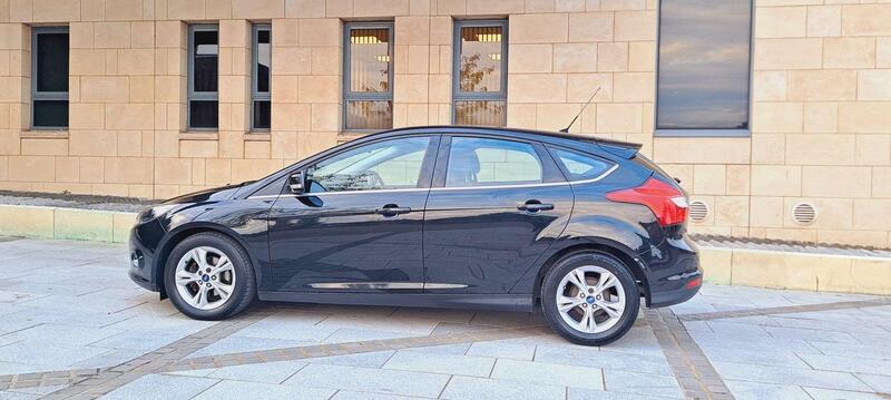 Ford Focus view 5