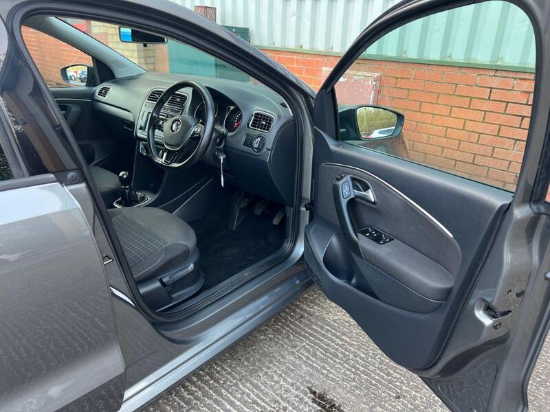 Volkswagen Polo view 7