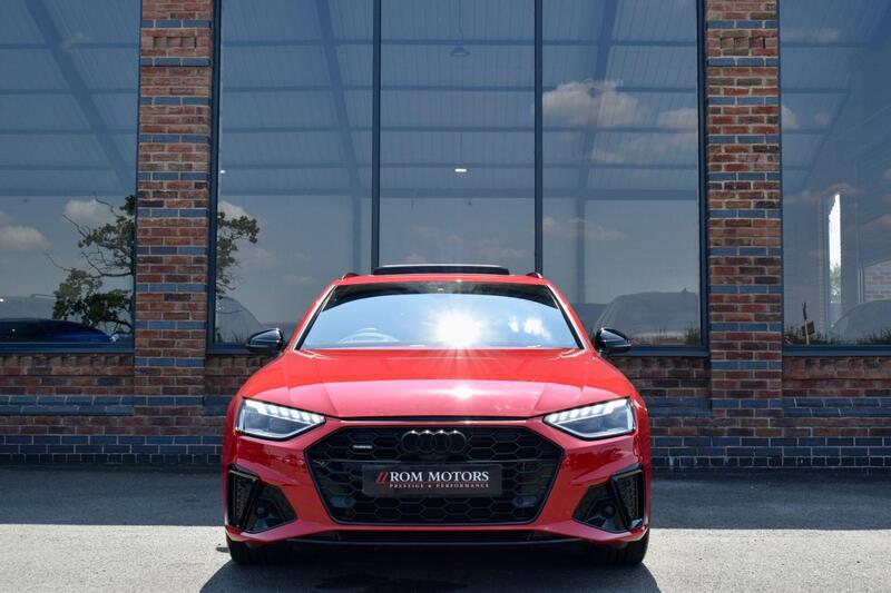 Audi A4 Avant view 4