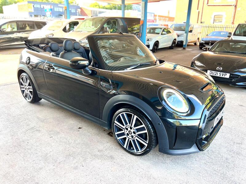 Mini Convertible view 5