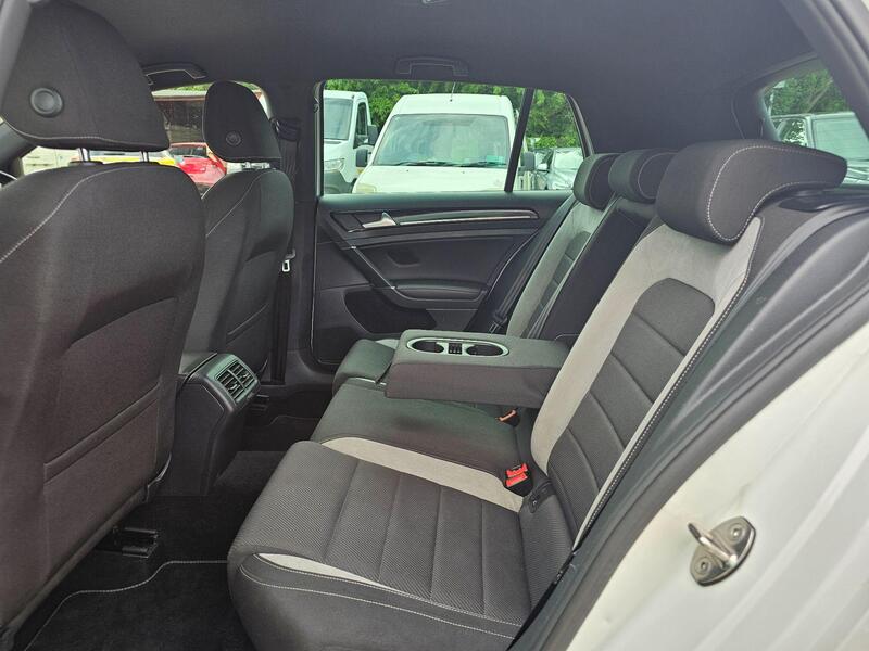 Volkswagen Golf view 10
