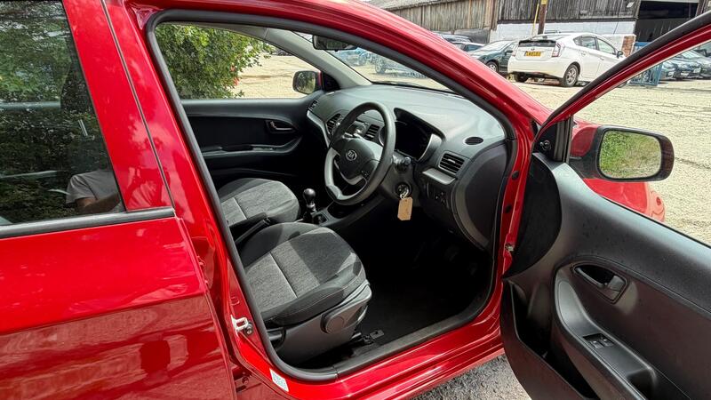 2015 Kia Picanto — photo 10