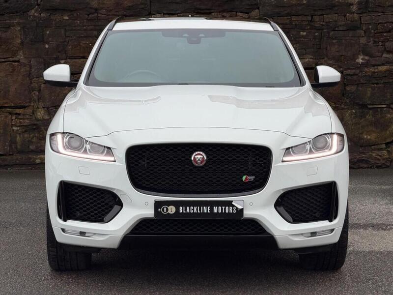 Jaguar F-Pace view 2