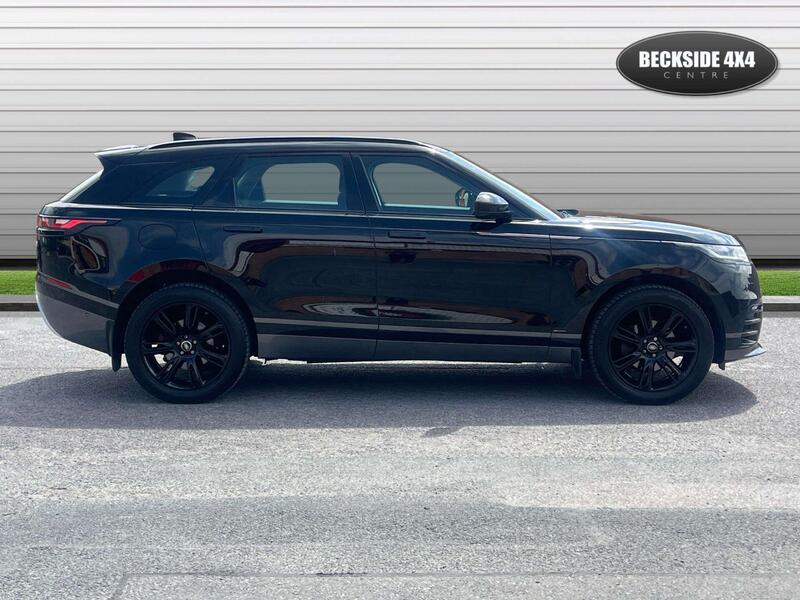 Land Rover Range Rover Velar view 2