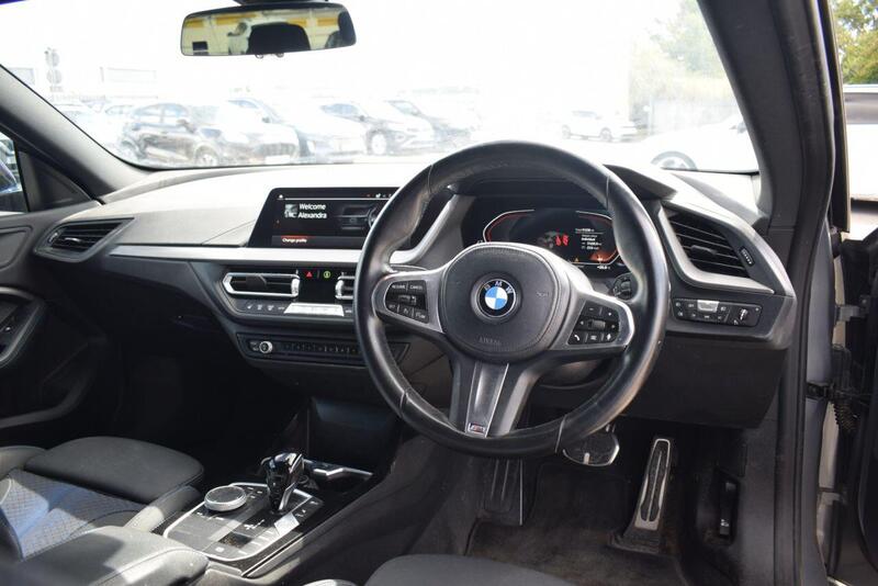 BMW 2 Series view 3