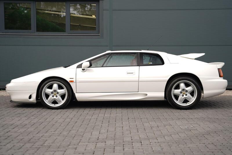 Lotus Esprit view 6