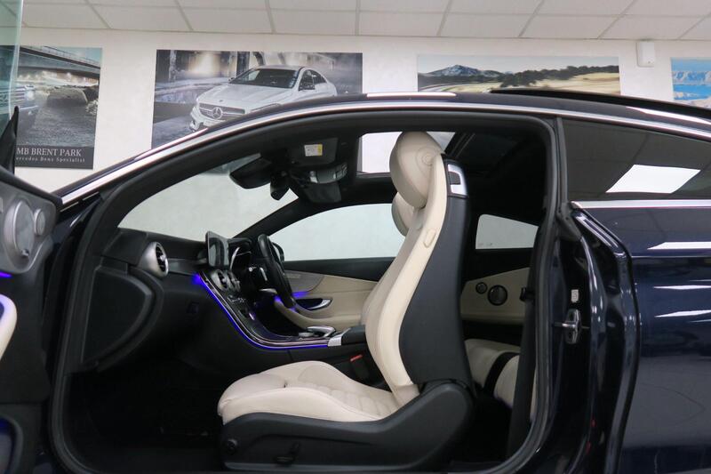 Mercedes-Benz C Class view 3