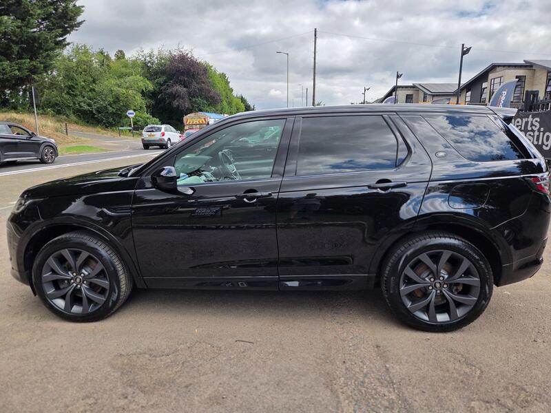 Land Rover Discovery Sport view 4