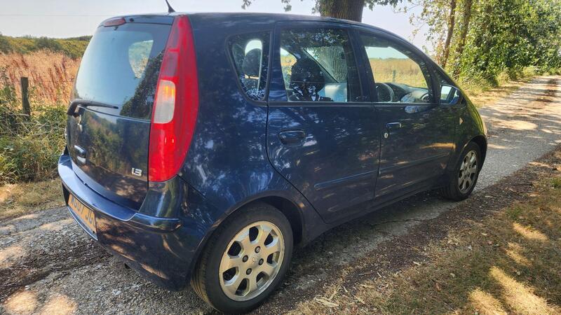 2007 Mitsubishi Colt — photo 6