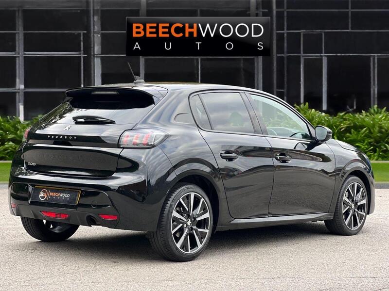 Peugeot 208 view 6