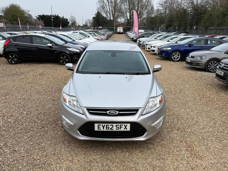 Ford Mondeo view 2
