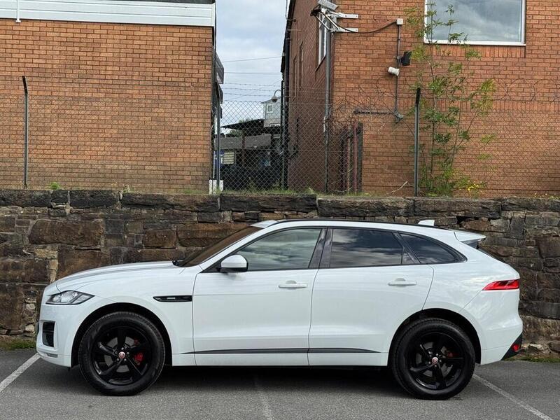 Jaguar F-Pace view 4