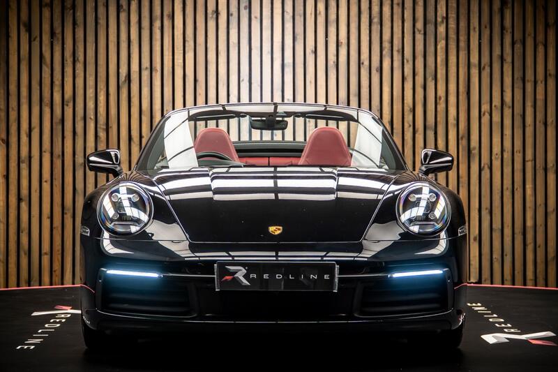 Porsche 911 view 5