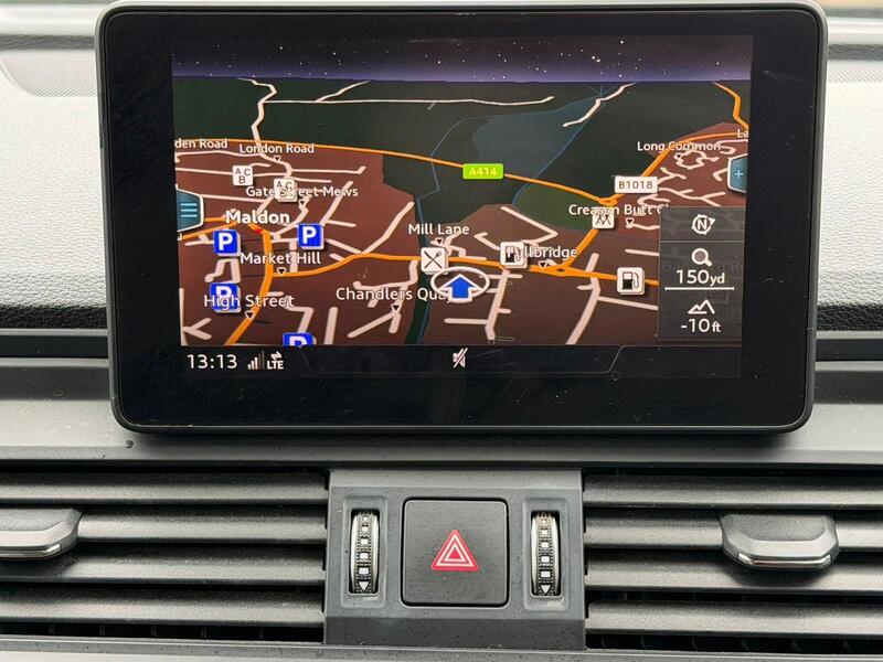 Audi Q5 view 2