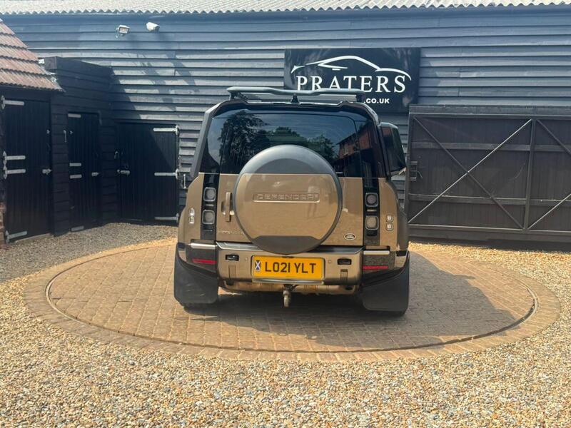 Land Rover Defender view 3