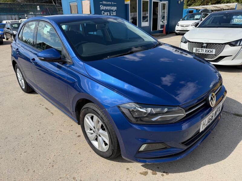 Volkswagen Polo view 3
