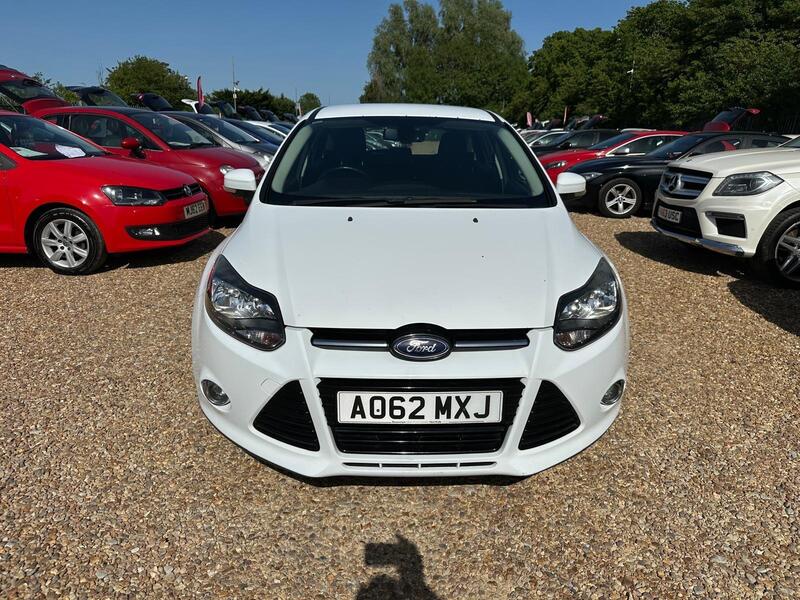 Ford Focus view 6